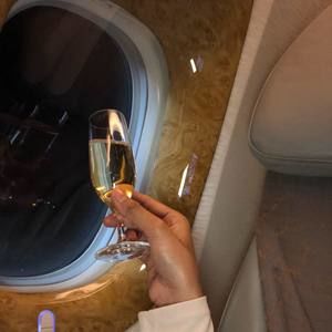 Meet your Posher, Catriolynn b